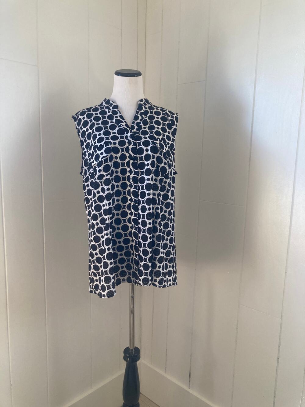 Notations Black Print Semi-Sheer Buttondown Sleeveless Blouse, Size XL
